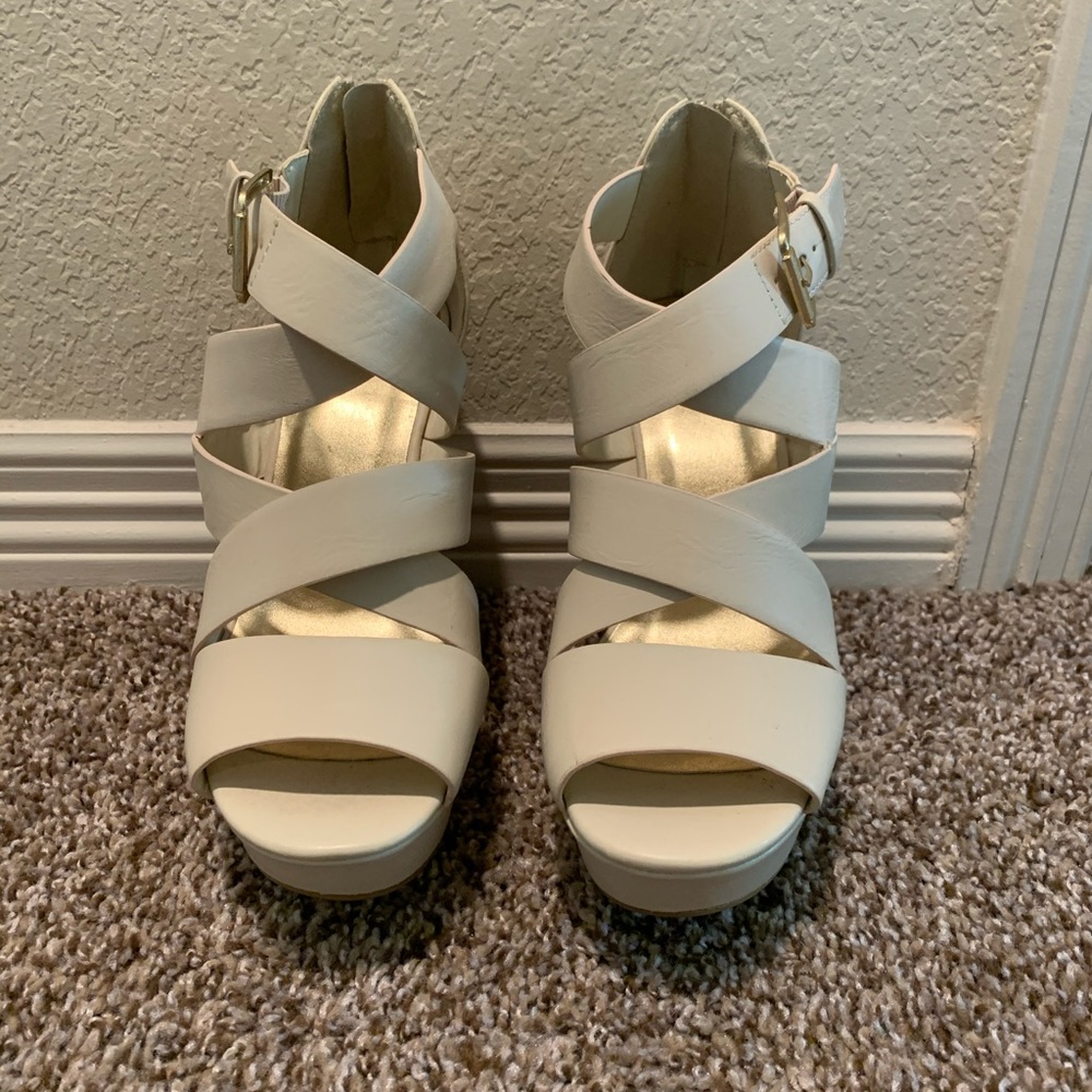 NUDE NEVER WORN PLATFORM WEDGES (size 9)